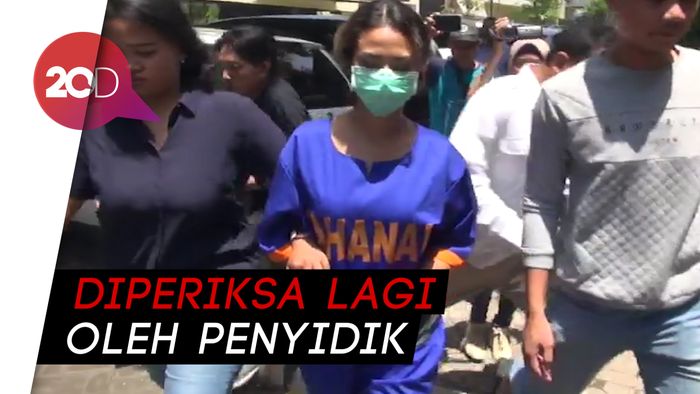 Seperti Ini Penampilan Vanessa Angel Memakai Baju Tahanan