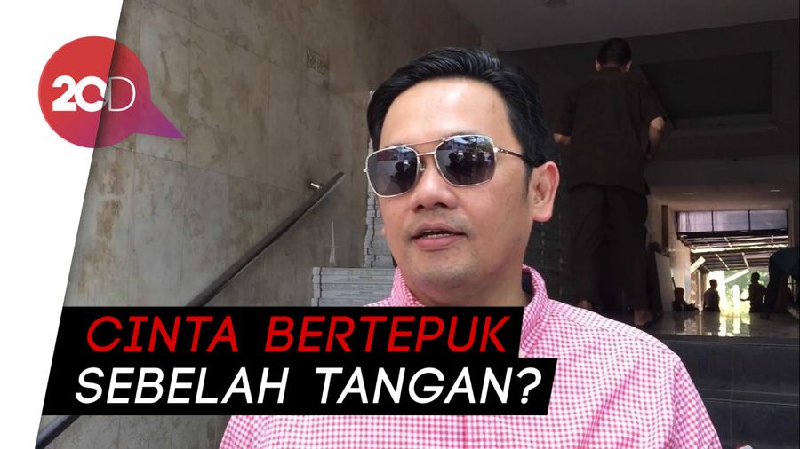 Cinta Ditolak Elza Syarif, Farhat Abbas Tempuh Jalur Hukum?