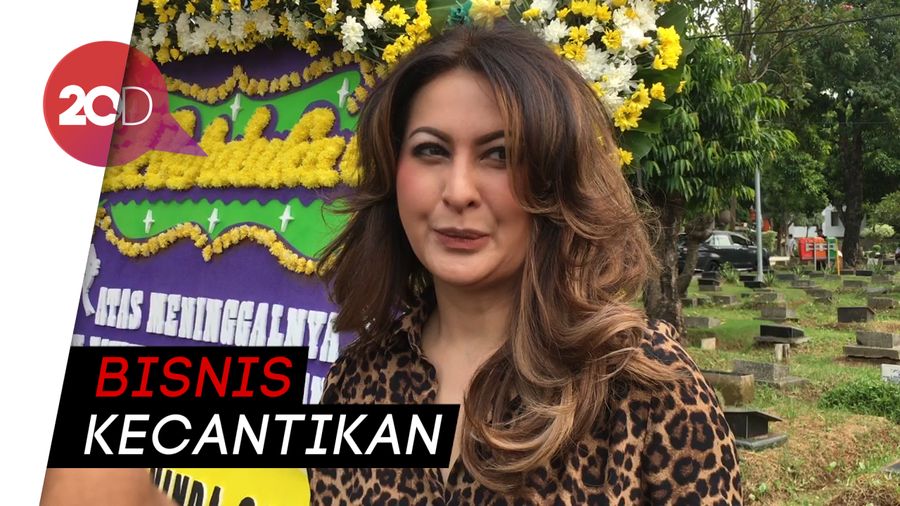 Lama Tak Terlihat, Apa Kesibukan Diana Pungky Sekarang?