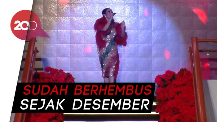 Kabar Pernikahan Syahrini dan Reino Sudah Jadi Buah Bibir Sosialita