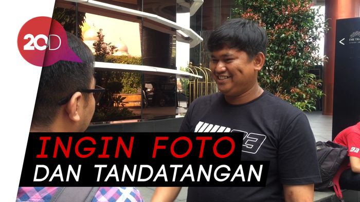 Jauh-Jauh dari Padang, Pemuda ini Nekat Bertemu Marquez di Bandung