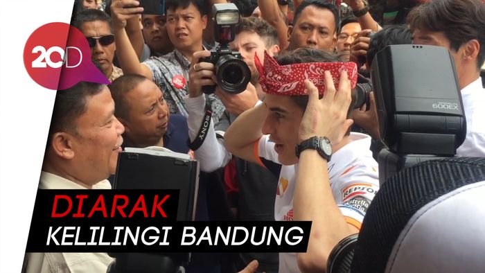 Pakai Bandros ke Gedung Sate, Marquez Diberi Iket Sunda
