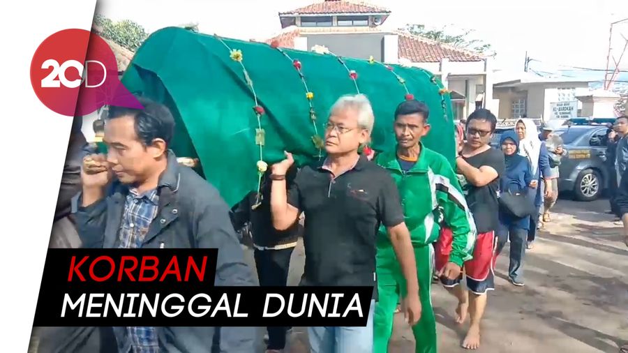 Kesaksian Ayah yang Anaknya Terseret Air Tanggul Jebol Pasirjati
