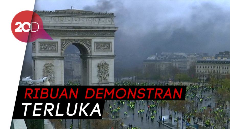 Luka dan Hujan Gas Air Mata Membara di Aksi Yellow Vest