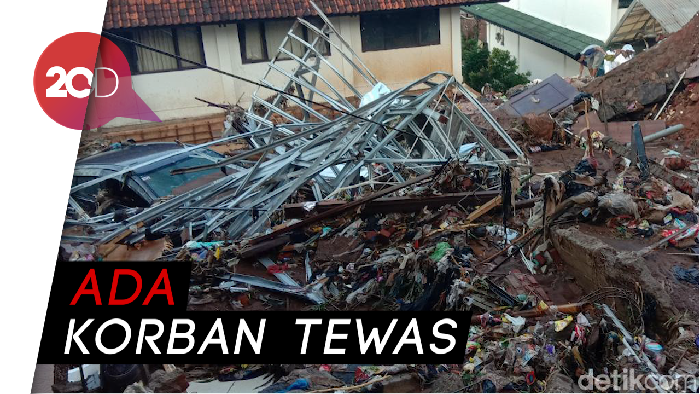 Tanggul Pasirjati Jebol, 2 Rumah Rata dengan Tanah