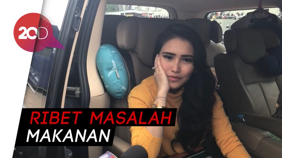 Liburan di Turki, Ayu Ting Ting Bawa Beras dan Ikan Asin