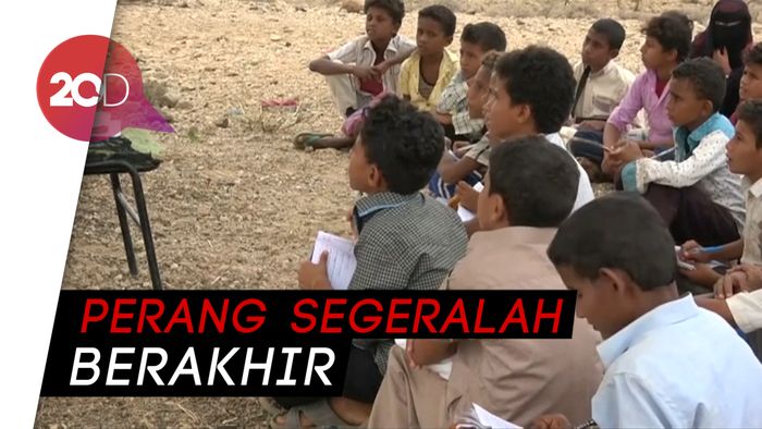 Sekolah Beratap Langit Beralas Tanah di Yaman