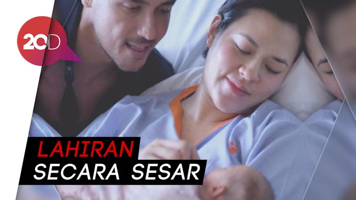 Muka Bahagia Hamish dan Wajah Lelah Raisa Melihat Putri Pertama