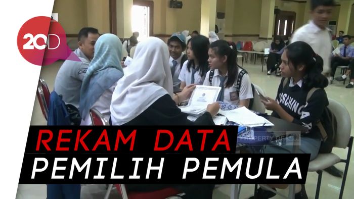 Jelang Pilpres, Dukcapil Jemput Bola ke Sekolah-sekolah