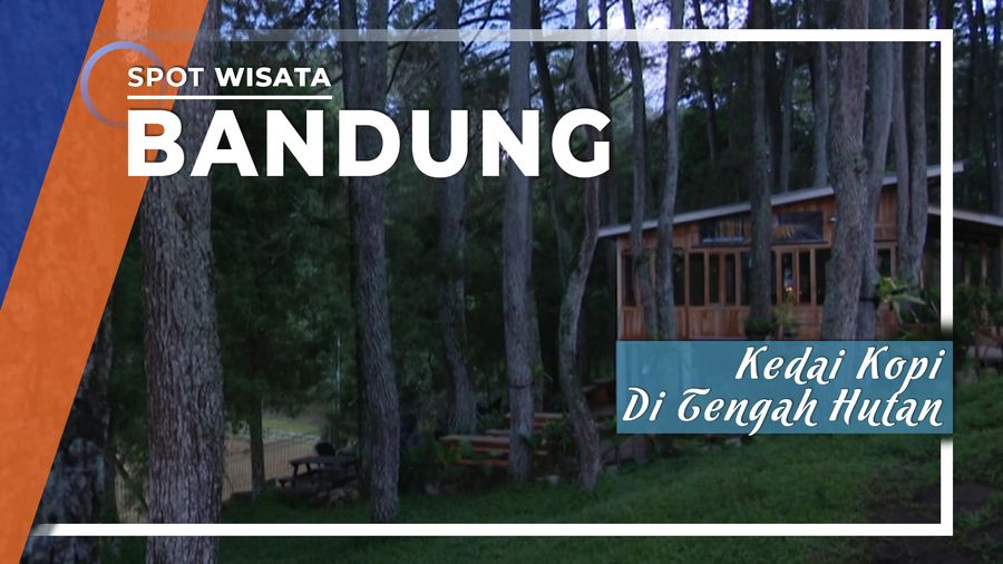 Kedai Kopi di Tengah Hutan Raya Bandung