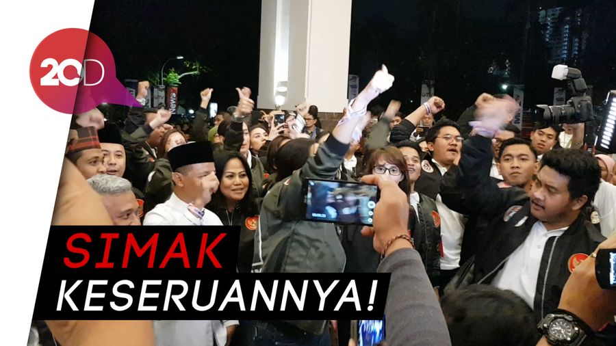 Heboh! Suporter Jokowi dan Prabowo Adu Yel-yel 