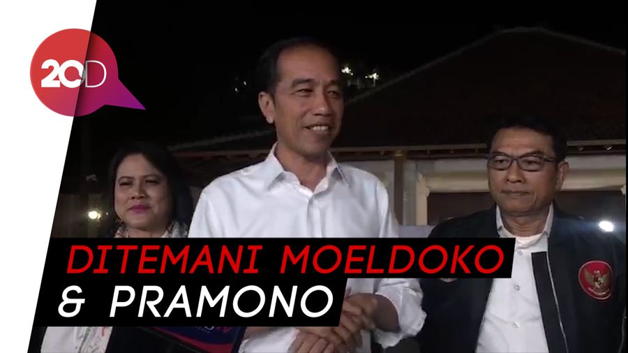 Tiba di Lokasi Didampingi Istri, Jokowi Siap Debat