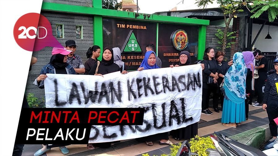 Kecam Pelecehan Seksual, Warga Malang Geruduk Kantor Diknas