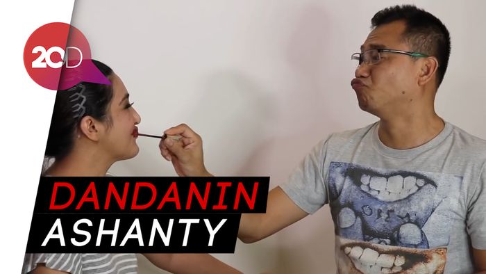 Ketika Anang Hermansyah Ditantang Jadi Makeup Artist