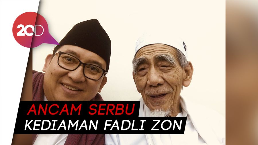 Ratusan Santri Tuntut Fadli Zon Sungkem ke Mbah Moen!