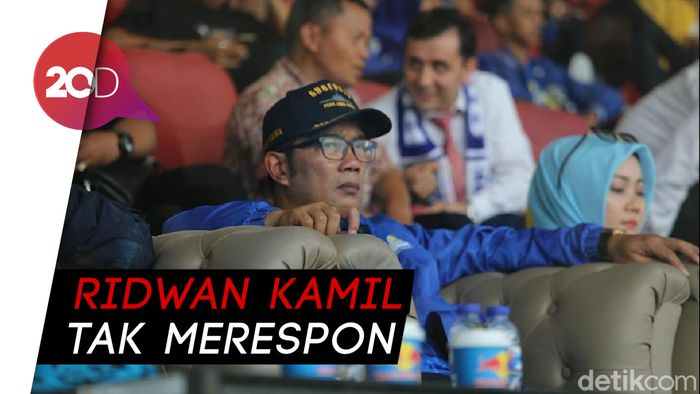 Ridwan Kamil Diteriaki Prabowo Saat Nonton Persib Bandung