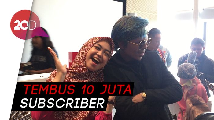 Gokil! Atta Halilintar dan Ria Ricis Raih Diamond Award