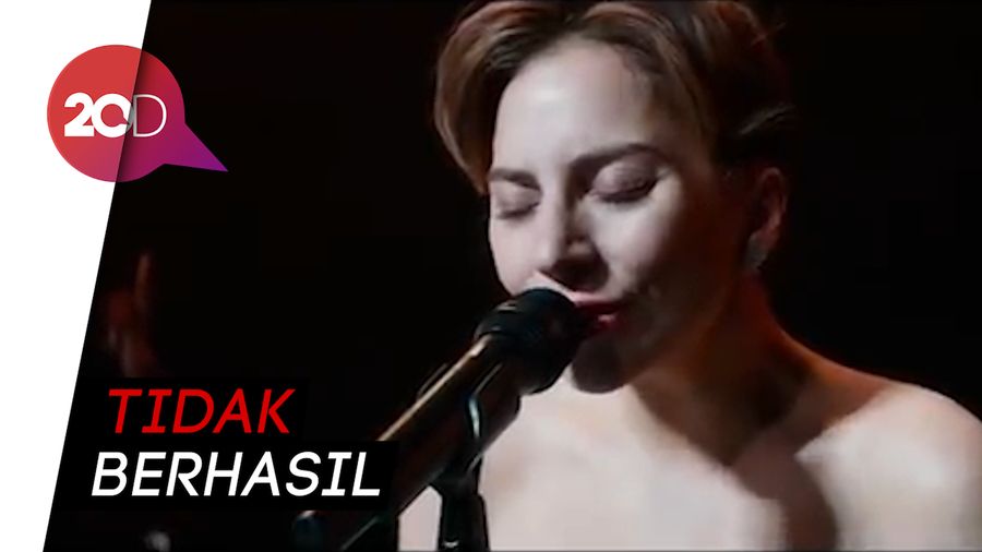 Hiks! Lady Gaga Putus dengan Christian Carino