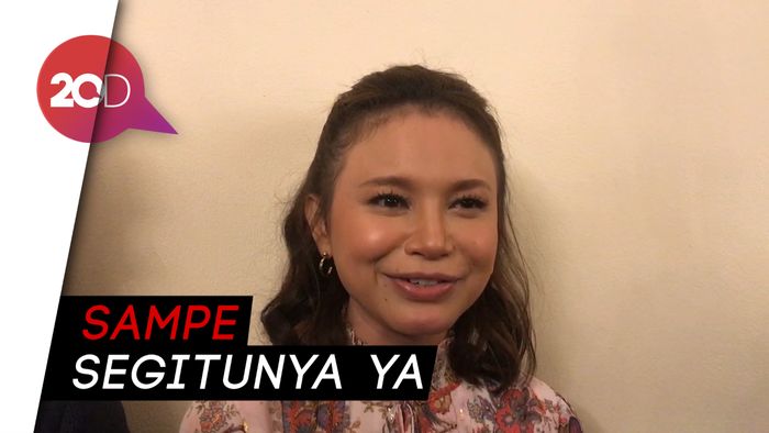 Lee Soo Man Nyanyi Lagu Tegar, Rossa Terharu