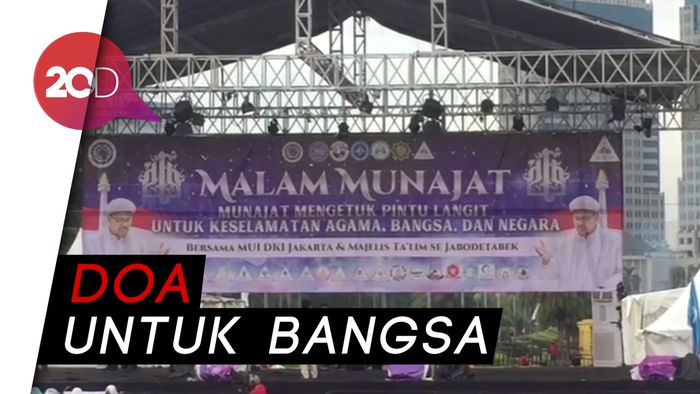 Peserta Munajat 212 Mulai Padati Monas