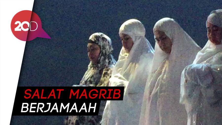 Titiek Soeharto Ikut Ramaikan Malam Munajat 212