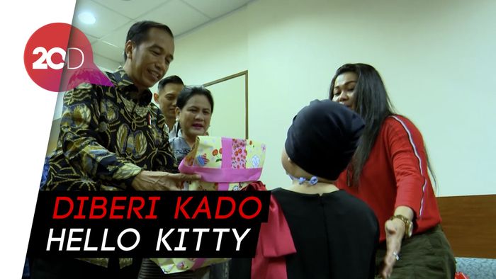 Momen Kebahagiaan Putri Denada Saat Dikunjungi Jokowi-Iriana