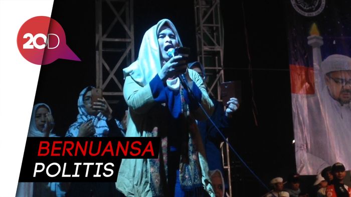 Puisi Emosional Neno Warisman di Munajat Akbar 212