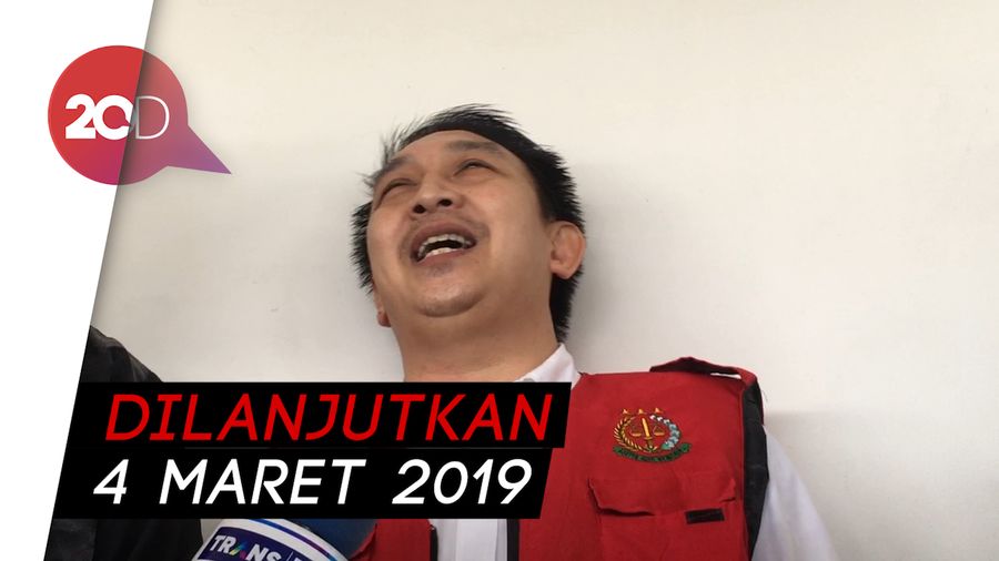 Augie Fantinus Sayangkan Sidang Pembacaan Tuntutannya Ditunda