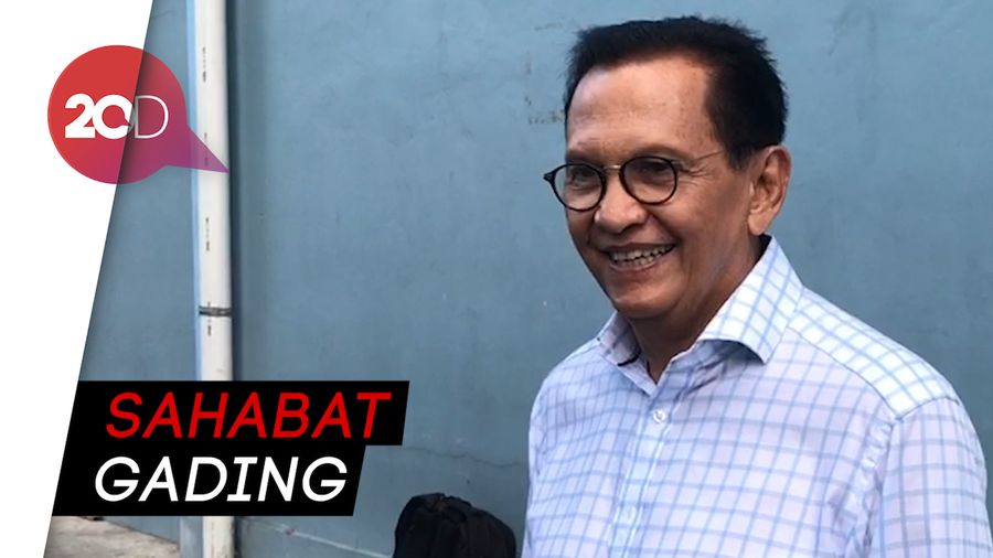 Netizen Jodohkan Gading dengan Luna Maya, Roy Marten: Enggak Lah!