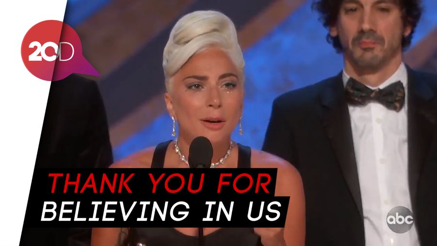 Puja-puji Romantis Lady Gaga untuk Bradley Cooper di Panggung Oscar