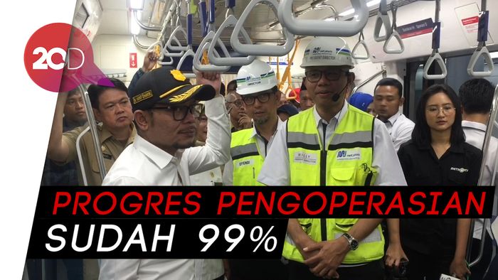 Saat Menaker Hanif Jajal MRT HI-Lebak Bulus