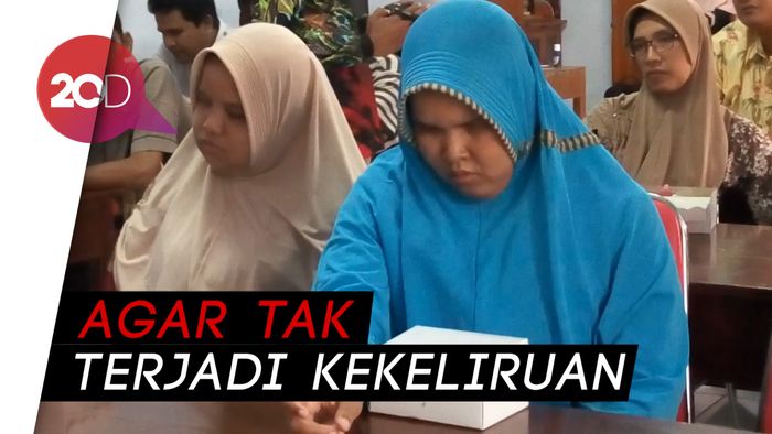 Sosialisasi Pencoblosan, Pemilih Disabilitas Minta Bantuan Braille