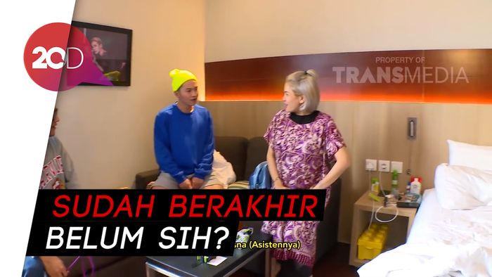 Ciee.. Nikita Mirzani Masih Pajang Foto Dipo Latief di Kamar