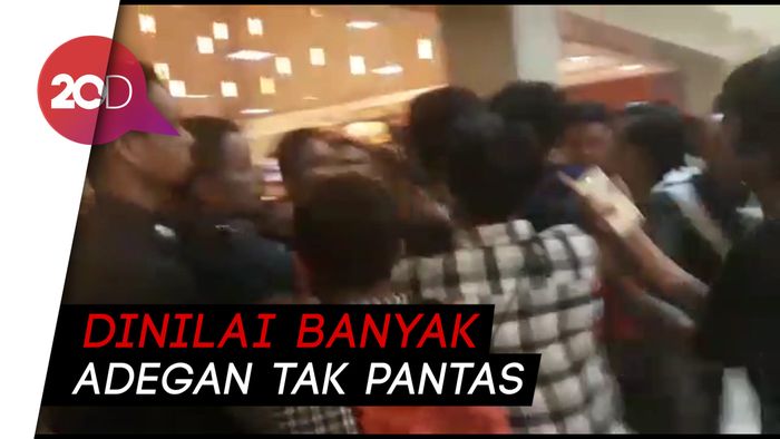 Ricuh! Mahasiswa Demo, Tolak Dilan 1991 Diputar di Makassar