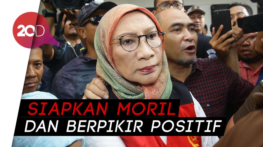 Siap Hadapi Sidang Perdana, Bu Ratna Sarumpaet?