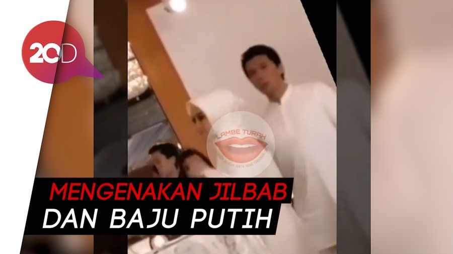 Inikah Penampakan Syahrini dan Reino Barack Usai Akad Nikah?