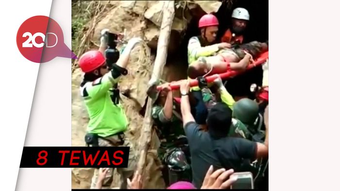 Puluhan Pekerja Masih Terjebak Akibat Longsor Tambang Emas