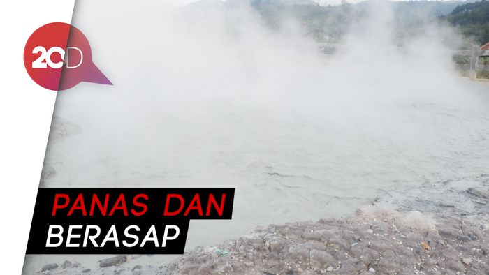 Anti-mainstream! Sensasi Mancing Telur di Kawah Sikidang