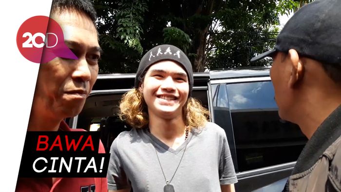 Jenguk Ahmad Dhani, Dul Jaelani Bawa Bingkisan Spesial