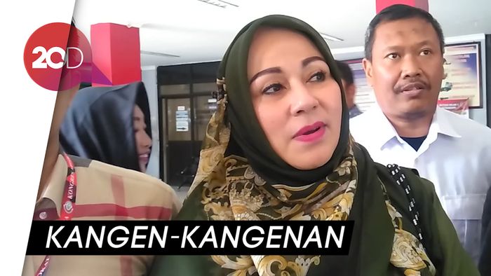 Jenguk Ahmad Dhani, Camelia Malik Bawa Hati
