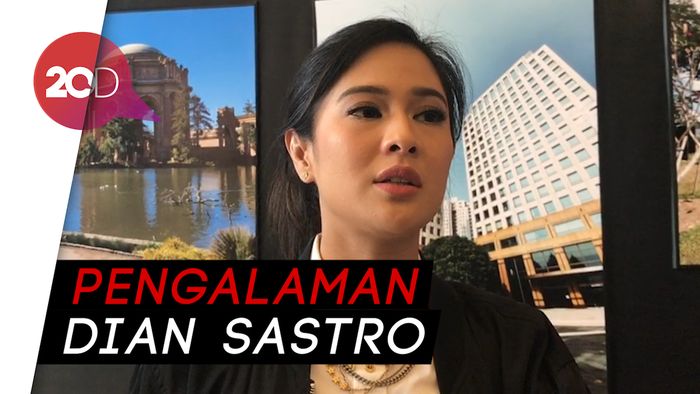 Dian Sastro Sebut Samsung Galaxy S10 Bantu Proses Produksi Film