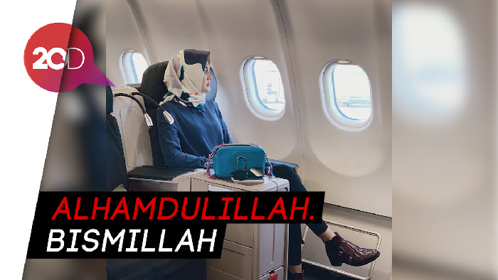 Sederet Artis Sambut Luna Maya yang Baru Selesai Umrah