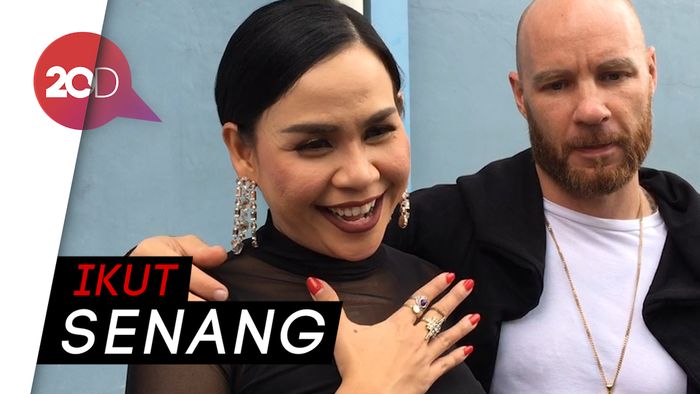 Melaney Ricardo Doakan Syahrini dan Reino Barack Langgeng