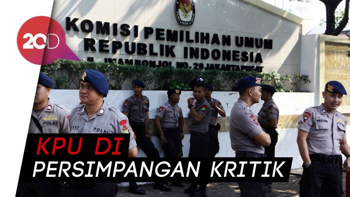 Membedah Peran KPU di Tengah Tsunami Kritik