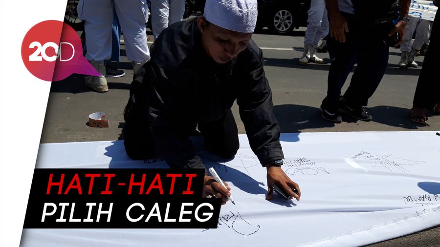 Massa Pro Jual Saham Bir Minta Warga Tak Pilih Caleg Parpol Miras