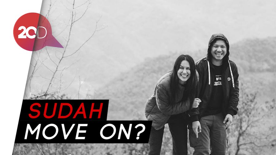 Netizen Heboh Lihat Foto Gading Marten Bareng Sophia Latjuba