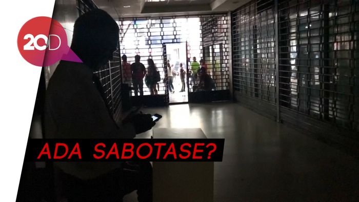 Sudah Krisis, Venezuela Kini Gelap Gulita