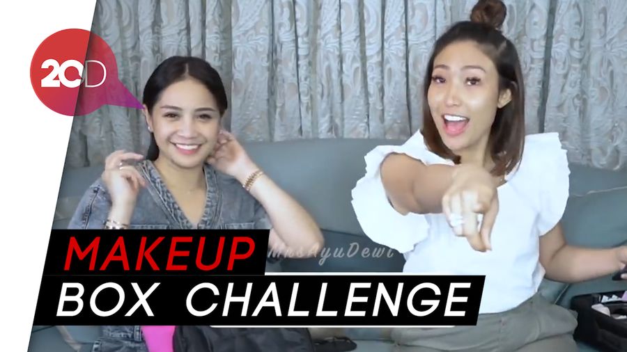 Seru-seruan Lihat Aksi Nagita dan Ayu Dewi Makeup Sambil Merem