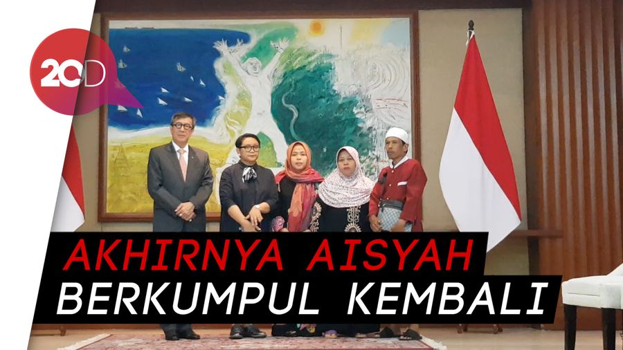 Sujud Sang Ayah Sambut Kepulangan Aisyah 