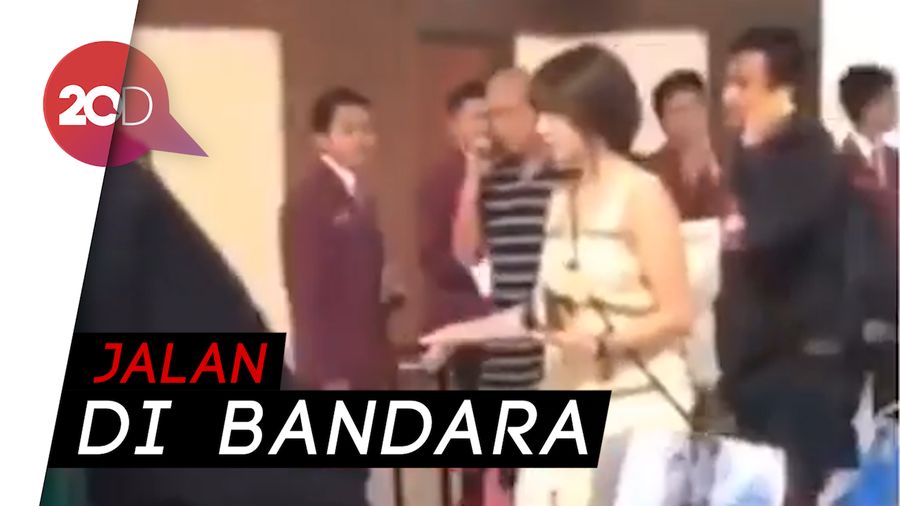 Cie! Gisel dan Wijaya Saputra Kepergok Jalan Bareng